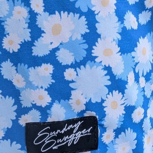 Sunday Swagger Polo Shirt Men’s Medium Blue Daisy Floral Golf Performance Polo - Picture 3 of 7